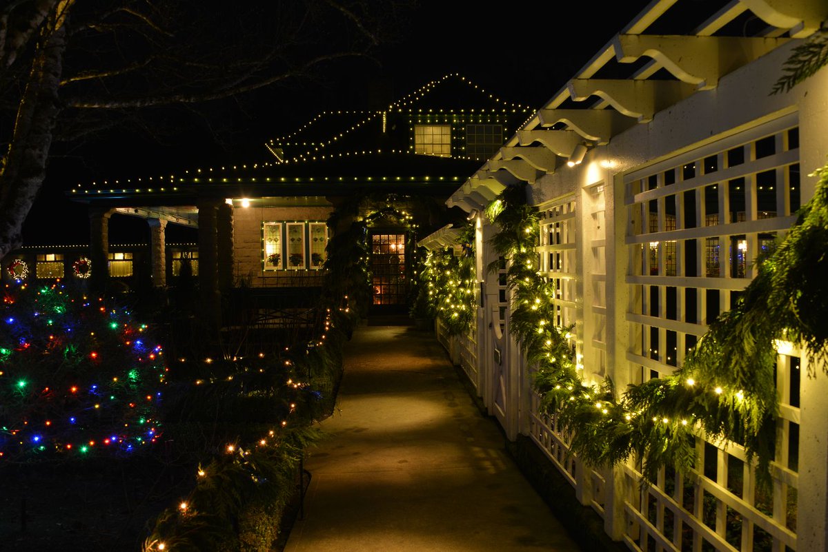butchartgardens's tweet photo. The entrance to the Dining Room Restaurant -- a busy place this season. Reservations for dinner or tea over the holidays can be made on OpenTable or by calling 250-652-8222.
Menu, hours and more: https://t.co/TcLs9JdDEm
#ButchartChristmas #yyj https://t.co/LyFMS2qBDy
