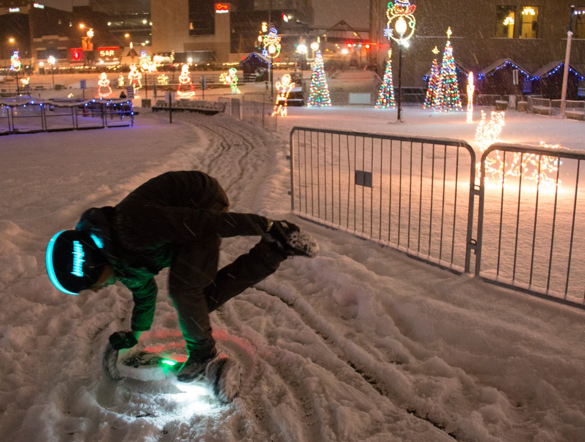 LumiLor's tweet photo. #BeSeen #BeSafe with the #LightEmittingCoating of #LumiLor, it's #Lighttoplayby #Lighttoliveby #Lithelmet on the @Hoverboardking at @Lock3Akron https://t.co/uVf9mKypC8