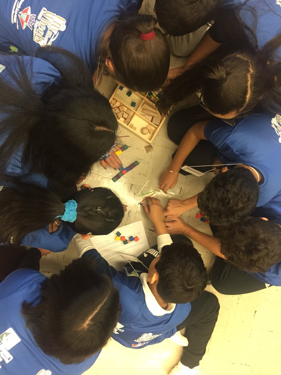 neda_allahyar's tweet photo. Loving the experience of being a core values judge at the @firstlegoleague! @schan_tdsb #igniteexploreinspire @LC3_TDSB @TDSB_STEM @AnnikaPint https://t.co/HNPOBJXwiL