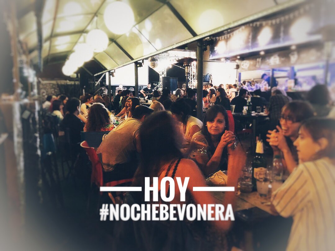 BevonoBar's tweet photo. 🍔 HOY 🍔
#NocheBevonera 🍹🍻 https://t.co/QejAGzOUoX