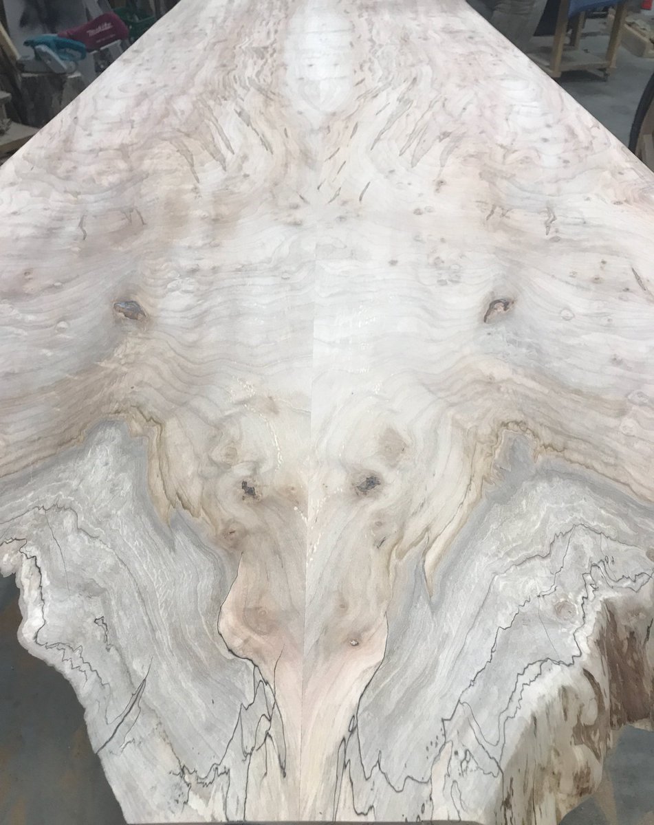 Do you see the golden retriever?