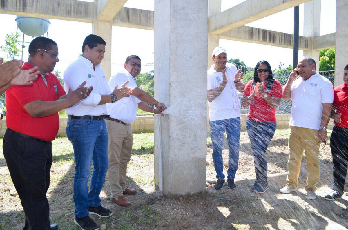 cotes_rosa's tweet photo. Seguimos entregando obras de infraestructura en el Magdalena. El turno hoy es para 35mil habitantes de Zona Bananera. #LaInfraestructuraEsLaVía https://t.co/ZdR0CcXFMb