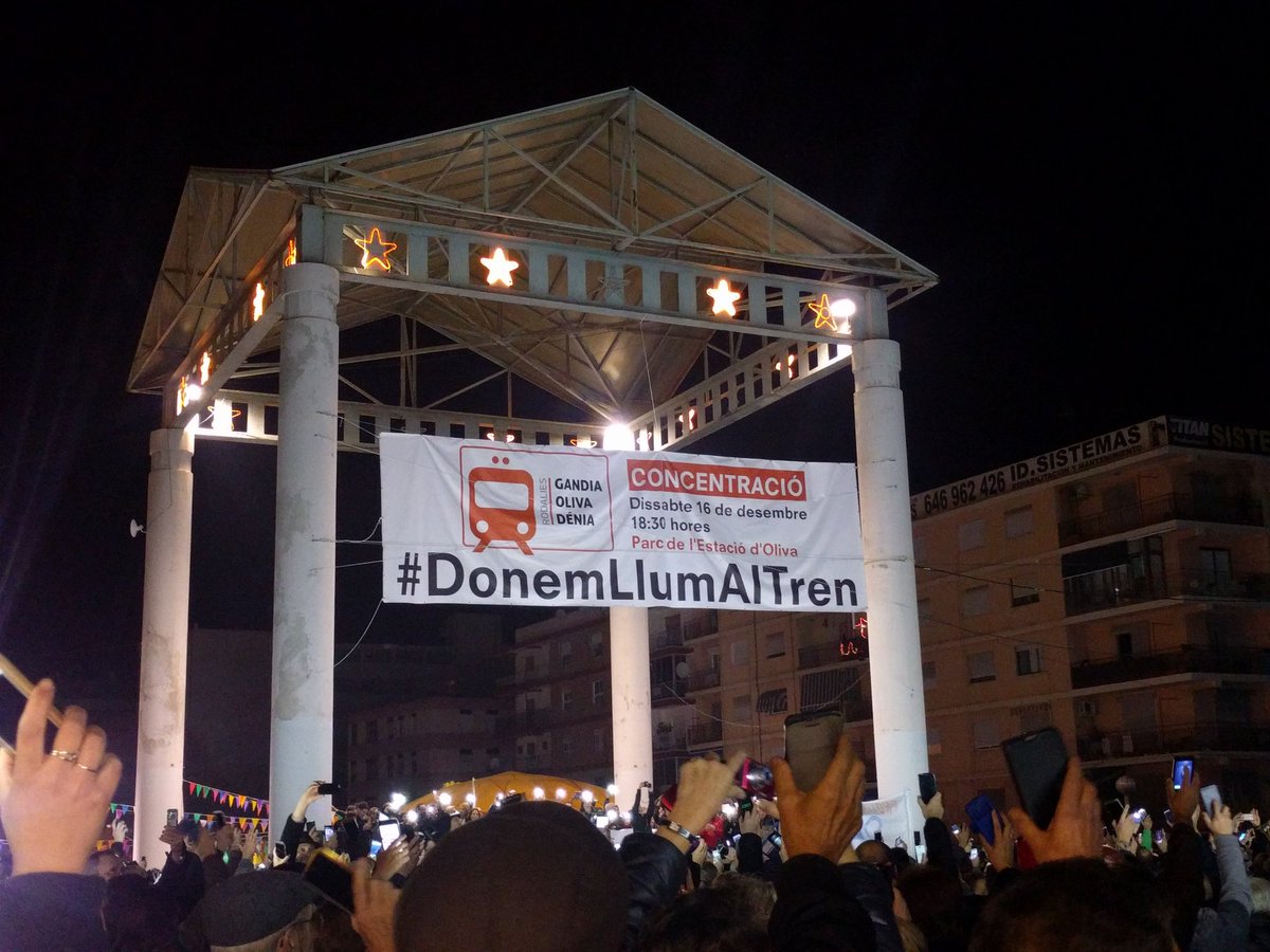 boriolapps's tweet image. #DonemLlumAlTren