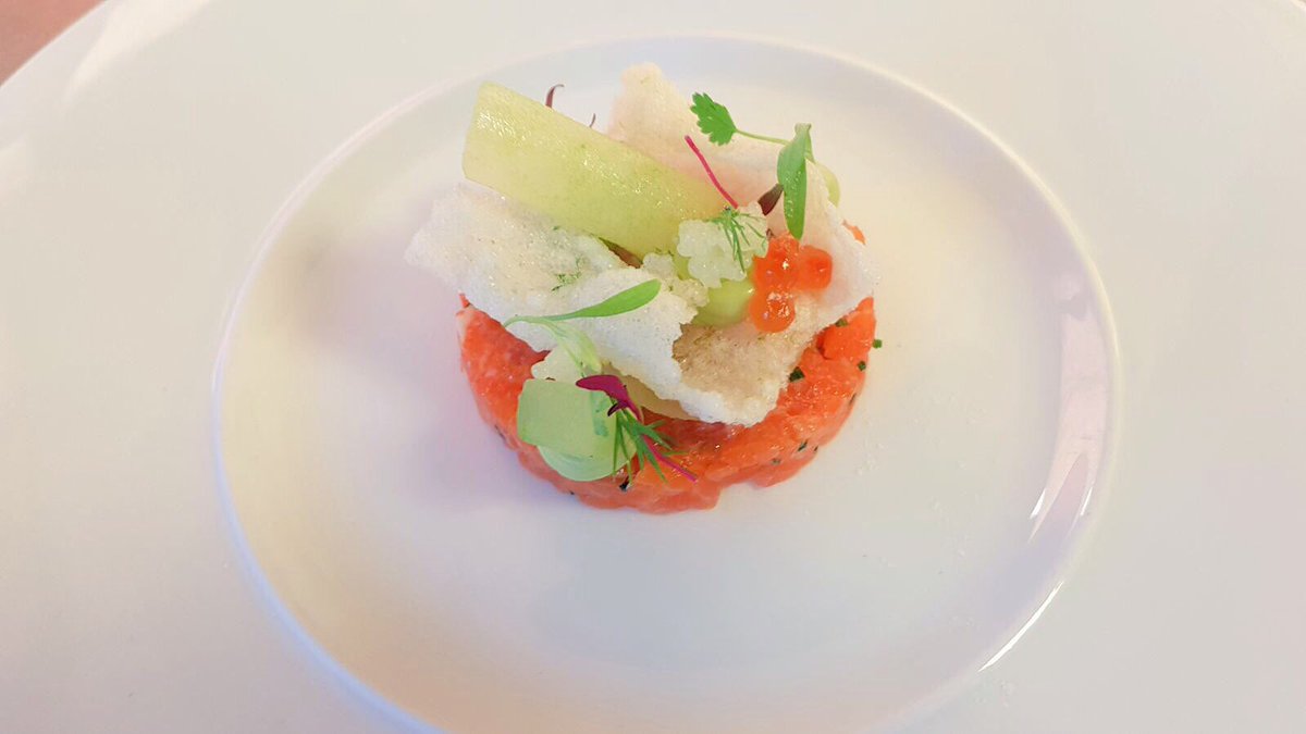 fishmorehall's tweet photo. A few tables available for Boxing Day lunch.  3 courses with coffee and mince pies £34.50pp. #ludlow #BoxingDay #Shropshire https://t.co/Iw0oCP2J39