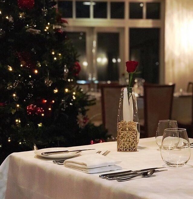 fishmorehall's tweet photo. A few tables available for Boxing Day lunch.  3 courses with coffee and mince pies £34.50pp. #ludlow #BoxingDay #Shropshire https://t.co/Iw0oCP2J39