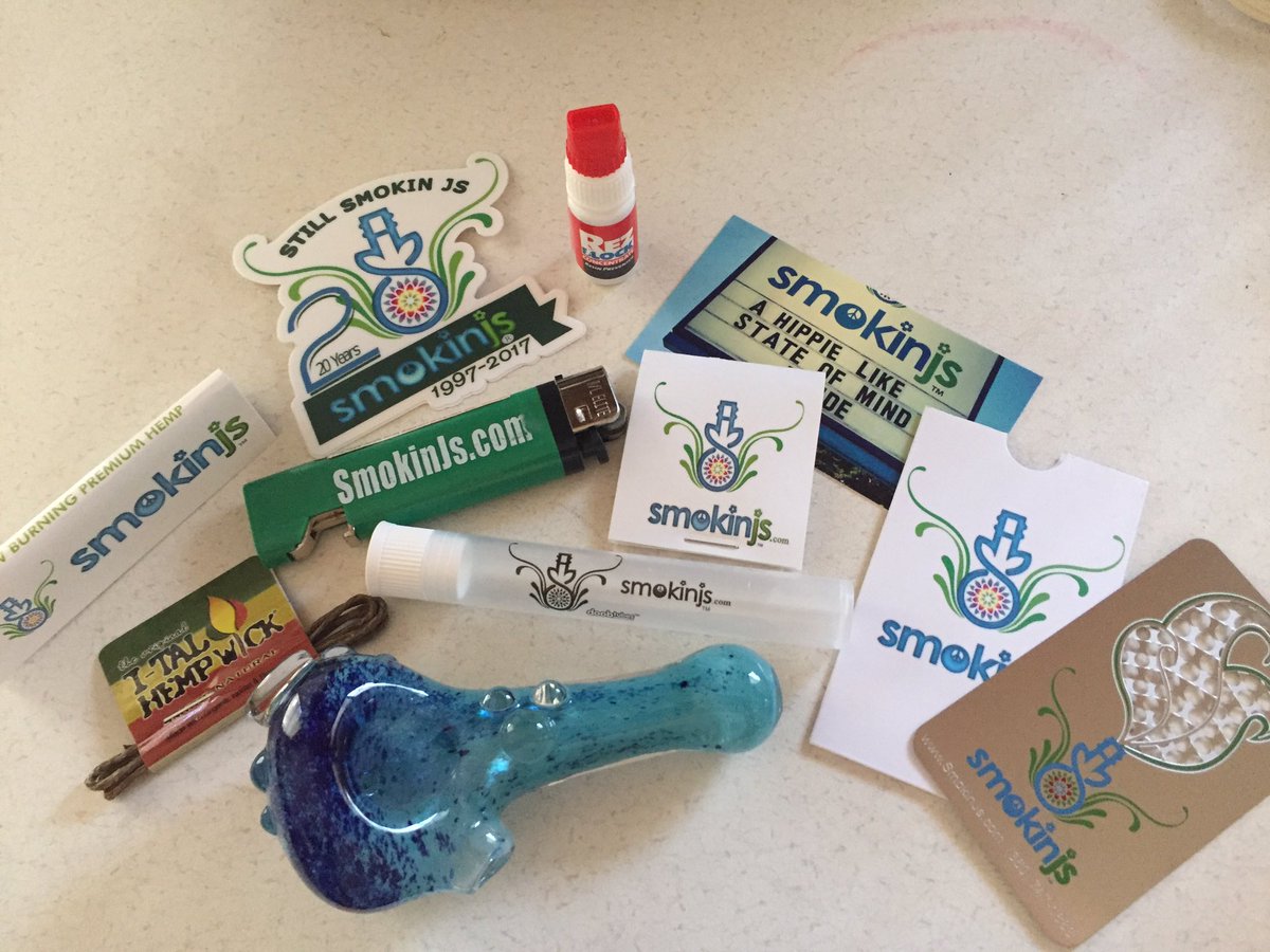 _jena4n's tweet photo. ❤️LOVE😍 this piece from @JsSmokin ‼️😁and lots of little goodies for me to try❗️ 
👍🔥💋💨 go check them out! https://t.co/3RuB7TUSgV