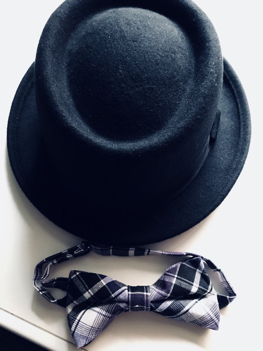 U2Ken's tweet image. Feeling a bow tie for New Years Eve!! #PlanMode