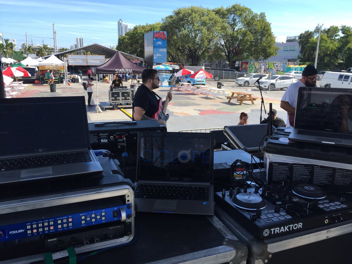 Today 1st Union Rock Show in USA Wynwood Free Admission #unionrockshow2017 #miami #wynwood