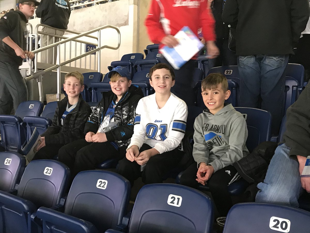 RFWancour34's tweet photo. #onepride https://t.co/0QQ91d1K2s