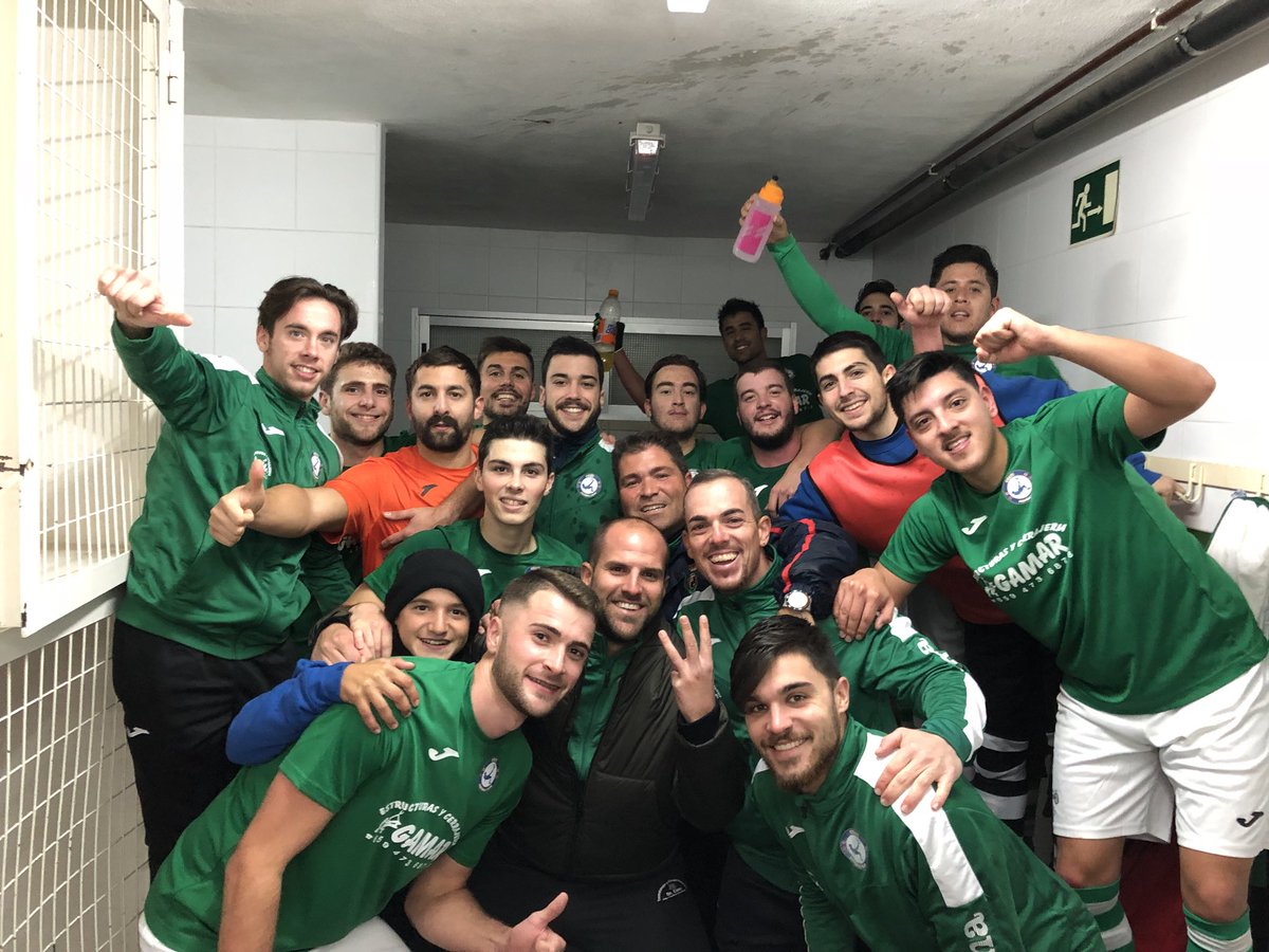 ceutifc's tweet photo. “Victoria 1-0 frente a un gran #Roldán, con gol de Vinicius para despedir el año a lo grande. En este equipo todos suman, somos una familia”. @treceraG13 @FutMurcianoXIII 
#VamosCeutí 💪🏻💙 https://t.co/HaDKTxOwX0