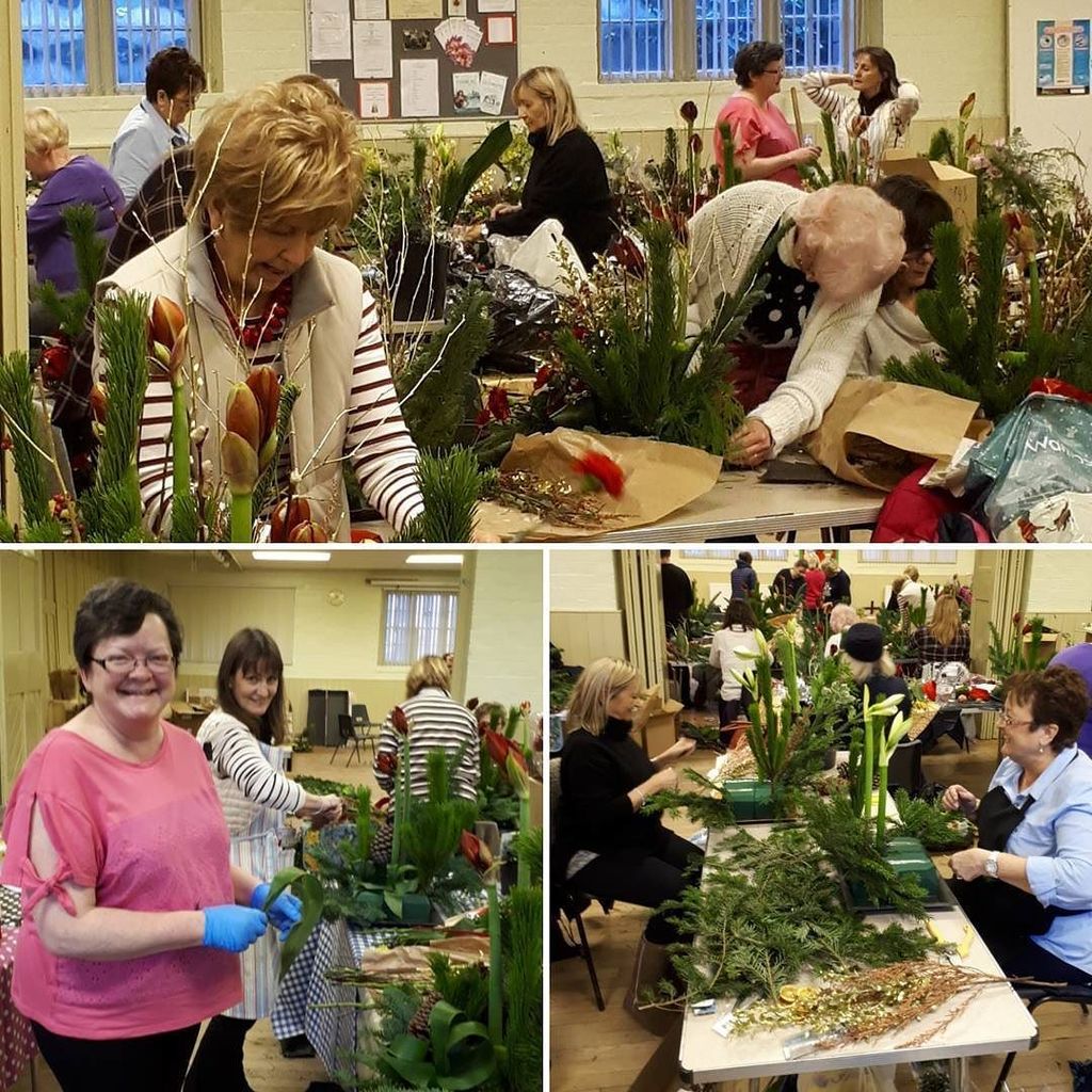 jpmoseley's tweet photo. Really fabulous sculptural designs created with Amaryllis and textured foliage on the afternoon session of today's Christmas floristry workshop in Leeds #flowertalk #floristry #floral #flowers #christmas #creativedays #makeyourown #hobby #craft #flowerar… https://t.co/Mw9PC3E2T0 https://t.co/ONwMP9pLfw