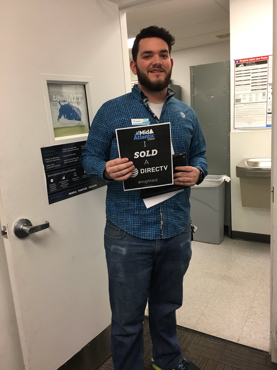 @StevoPoly17 with <a href="/NorfolkSquare/">Bryan Gallego</a> 6th DTV of the day!!!! #elfontheshelf #lifeatATT #MIGHTIEST #6X4 #steeletheshare <a href="/RGordon_757/">Roger Gordon</a> <a href="/jd4180/">John Denning</a> @MidAtlantic1860 <a href="/404girl/">Betsy Francis</a>