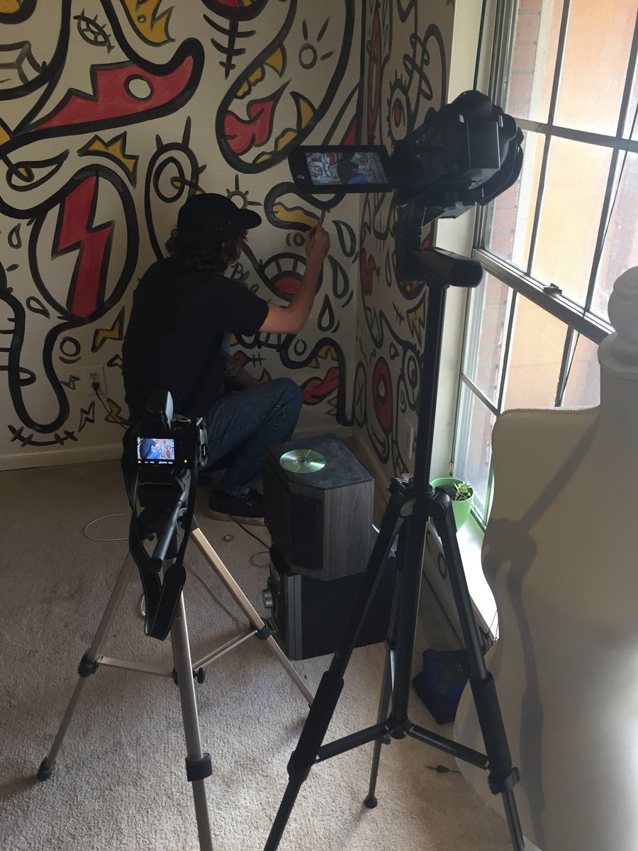 JLoganAustin's tweet photo. Very productive day with @crazyantfilms and @jesseblalockart (via Instagram) 🎨🎥🎞🎬 #photography #photographer #insapic #onset #setlife #indiefilm #film #filmmaker #filmmaking #doctumentary #getcrazy #staycrazy #blalockdoc #dope #supportindiefilm https://t.co/gMNi8wh8X0