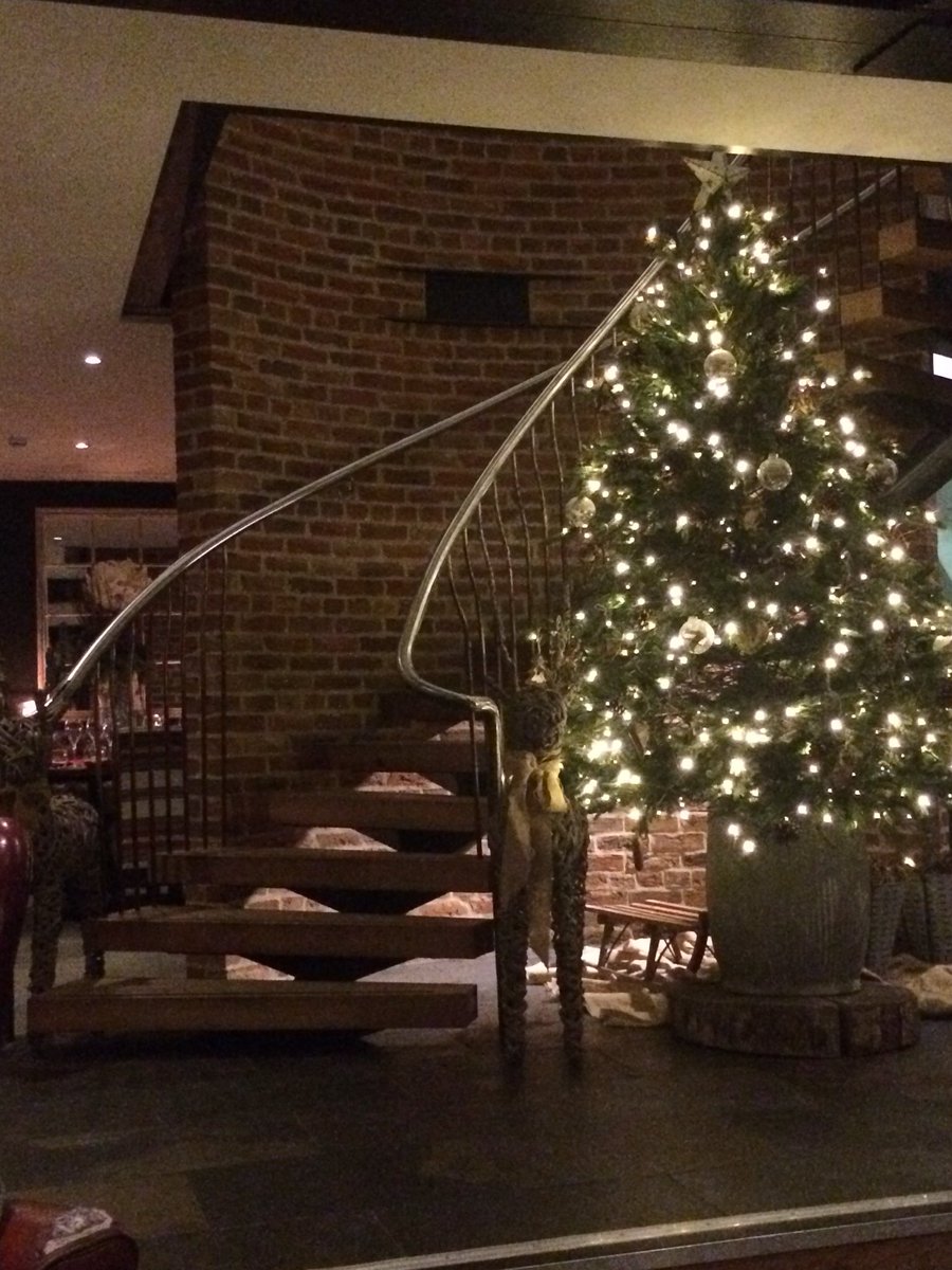 daisychain1369's tweet photo. Just had the most amazing meal @blacksmithsDN22 with @bigd0307. Beautiful venue, friendly,helpful staff. #highlyrecommended #beststeakever #filletsteak #Christmas #cosy #wine #ale https://t.co/TS6yRrQmby