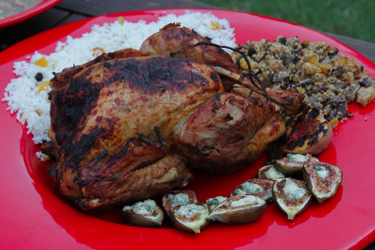 feschimanoski's tweet photo. Peru, figos, farofa, arroz champagne, lentilha,... #schimaassador #BBQBrasil https://t.co/SE2cTGSet4