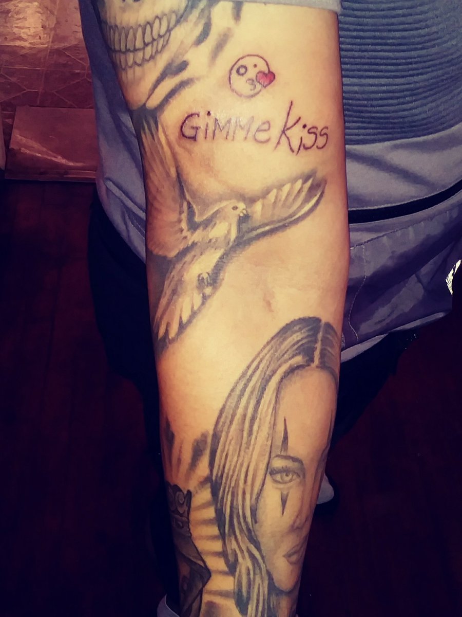 JojoGosh's tweet photo. My TATTOO HAS SPECIAL MEANING. WELL IT DIDNT GET THE RECOGNITION IT DESERVES???😤😤😤🐵🆕 https://t.co/XFcJnn4uQO