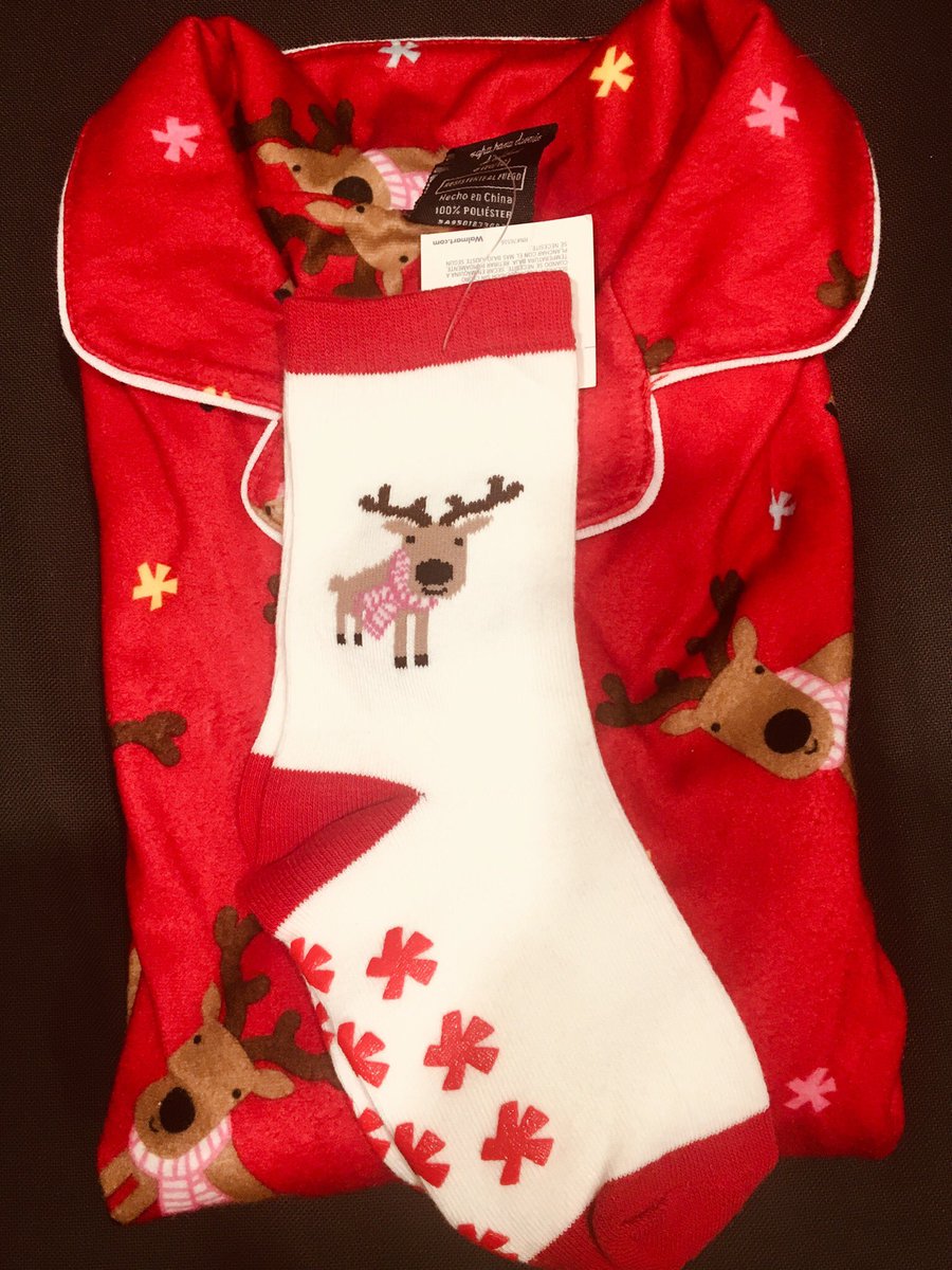 SeBennison's tweet photo. Precious Christmas pjs for children in need @wscah https://t.co/WJ3gp2NaHa https://t.co/EgF5umCAXA