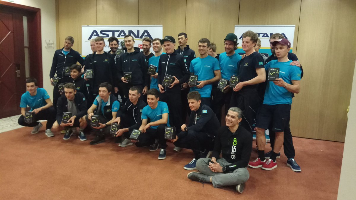 The <a href="/SuperOpSupport/">SuperOp</a> has visited #AstanaProTeam this evening with a presentation. #SuperOp #cycling #trainingcamp