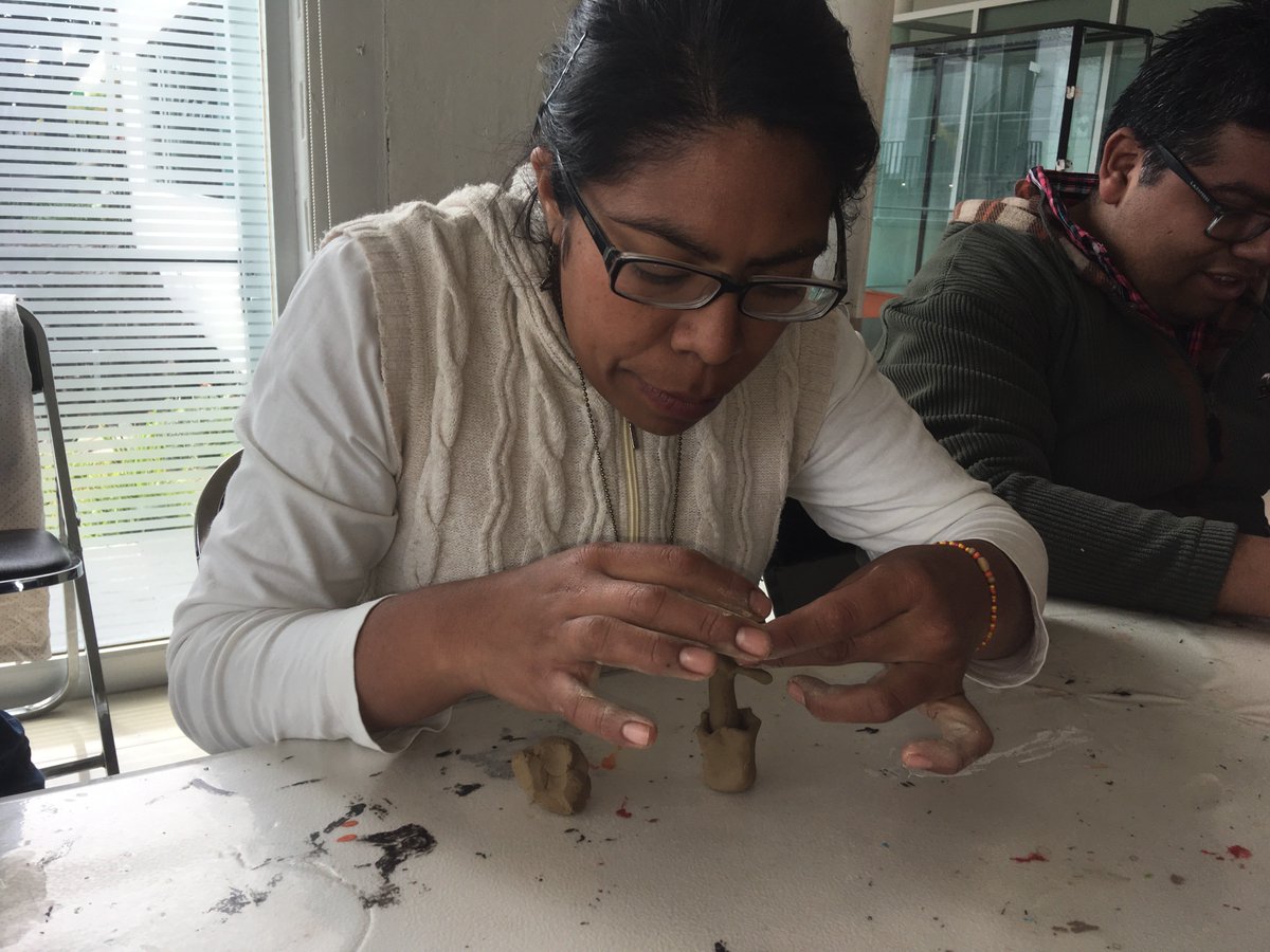 ZA_Tlatelolco's tweet photo. Trabajo de #barro con asesoría de #Romanda en nuestro taller navideño 2017 https://t.co/VCcf4DadXG