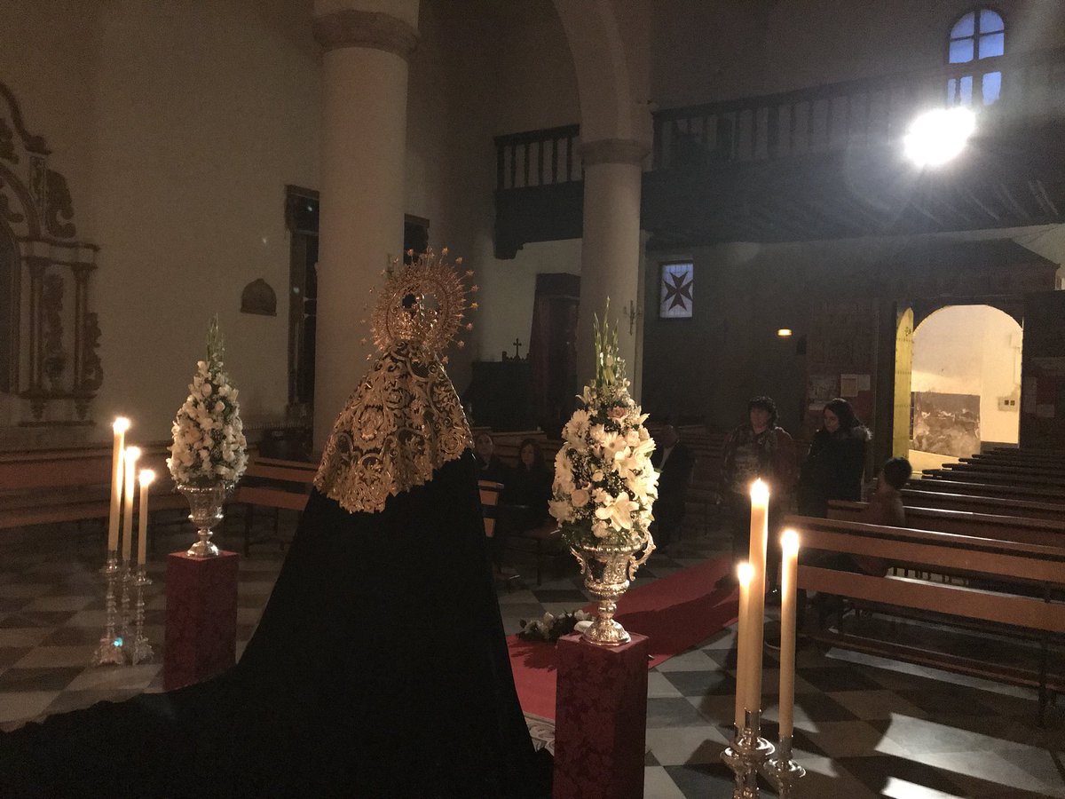 Acabó el besamanos a ⚓️LA ESPERANZA⚓️ tras una tarde de momentos únicos y muchas peticiones de sus hermanos y devotos. Mañana  la Eucaristía es a las 11.30h por su día. <a href="/bazasemanasanta/">semanasantadebaza</a> <a href="/Esperanzabaza/">Grupojoven esperanza</a> @CofradiaDeAnd @pasion_granada