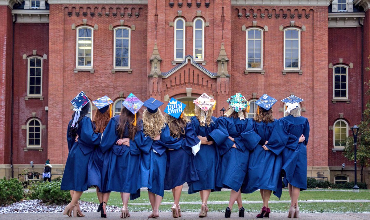 caddy_herron's tweet photo. It’s not the studying that gets you through, it’s the people 💙💛 #WVUAlumni #Nursing https://t.co/NwIdKOV1QD