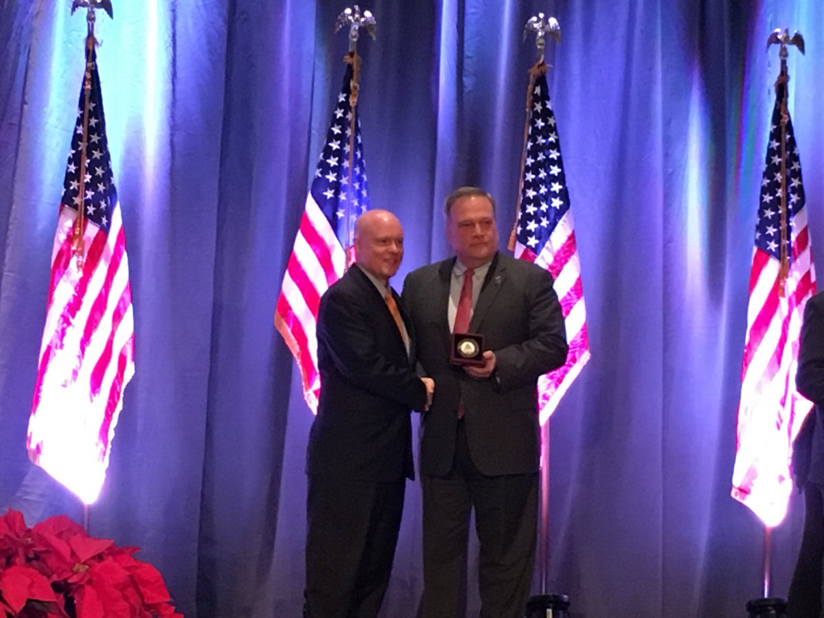 momatate's tweet photo. Congrats Rep David Hawk named Toll Fellow @CSGovtsTech; #CSG2017; proud TN leadership @senatornorris; @BillKetron; Congrats from @TNCourts! https://t.co/GxFaQ8GRSh
