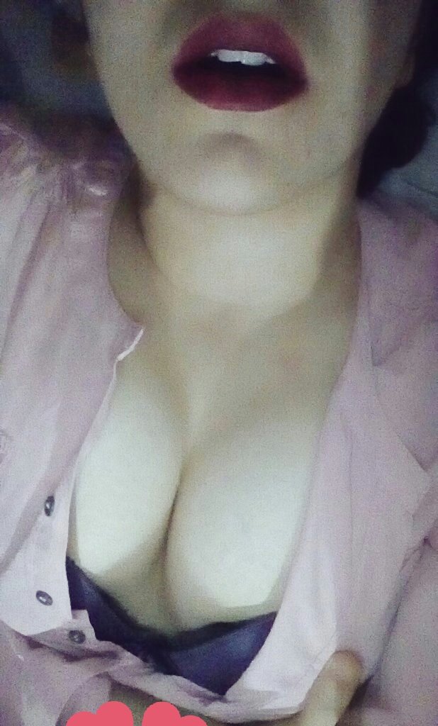 Evet.. Uzandım ve bekliyorum🔥🔥👄