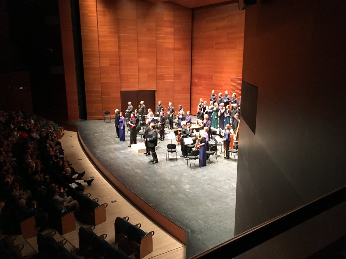 DenisItxaso's tweet photo. 🎼🎼🎻🎻Glorioso Mesias en el @KursaalDonostia a cargo de #KingsConsort. El público entregado. #Hallelujah #GipuzkoaKultura https://t.co/8NI7NMoYbX