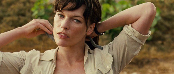 Happy Birthday to Milla Jovovich who turns 42 today! Name the movie of this shot. 5 min to answer! 