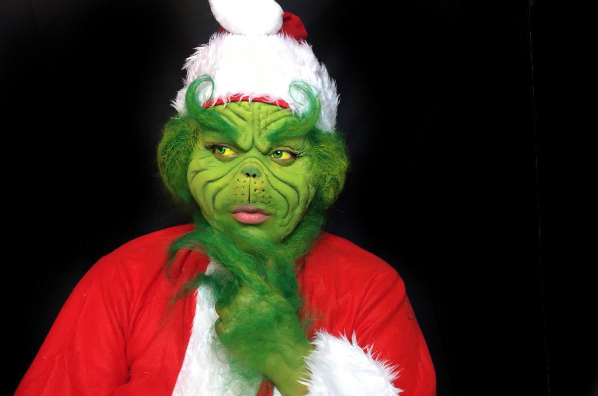 ChanningCJudith's tweet photo. The makeup look that deserved to go viral. THE GRINCH 💔🎄 https://t.co/0BVDhoKsvJ