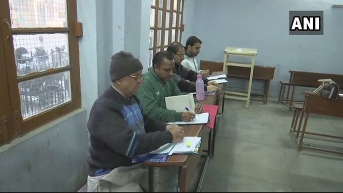 ट्विटर पर छबि देखें