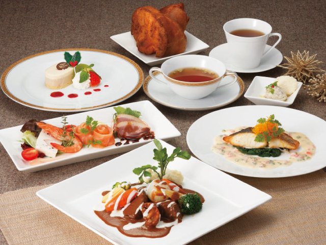 柏高島屋ステーションモール クリスマスディナーのご予約受付中 新館 専門店11階 ホテルオークラ タバーン 柏 大田原牛超 では クリスマスディナーをご用意しております 年に一度のクリスマス ステモで素敵な時間を過ごしませんか T