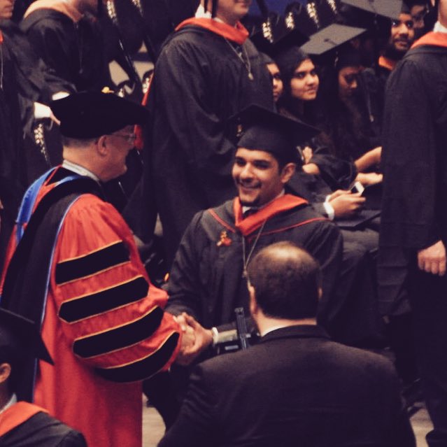 ALSALMAN93's tweet photo. #NewProfilePic
#UDayton #flyer17grad
Graduate School Done ☑️ https://t.co/Wh5YehO2Dd