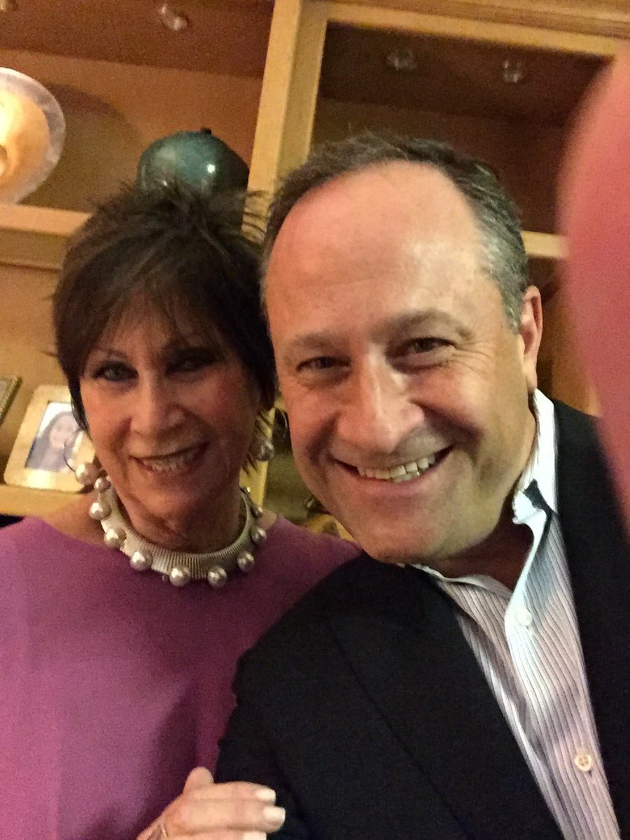 Douglas Emhoff / Quin Es Doug Emhoff, Esposo De Kamala Harris Y Primer - Douglas Emhoff Is