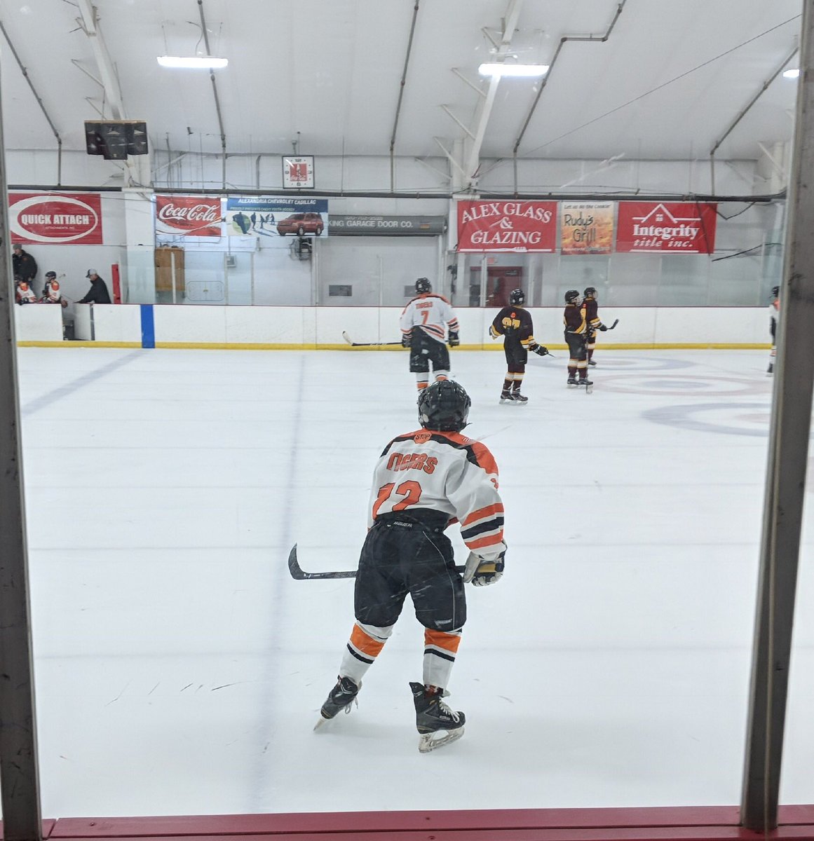 TommyT952's tweet image. PeeWee B @Alexhockeymn Big Ole Tourney results:
Delano 9 Forest Lake 1
Alex. Black 13 Sioux Falls Blue 0
Jamestown VC 2 Alex. White 7
@YouthHockeyHub #Poolplay