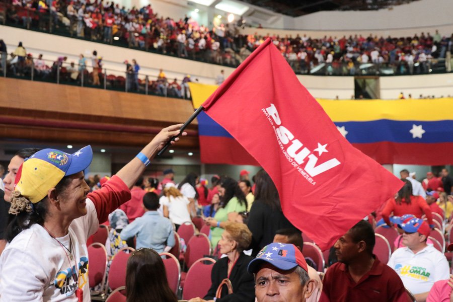 VTVcanal8's tweet photo. #EnDirecto ��| Gobernador del Zulia, Omar Prieto: El pueblo optó por la paz, la democracia, la independencia, la soberanía https://t.co/rqL63V9mcQ