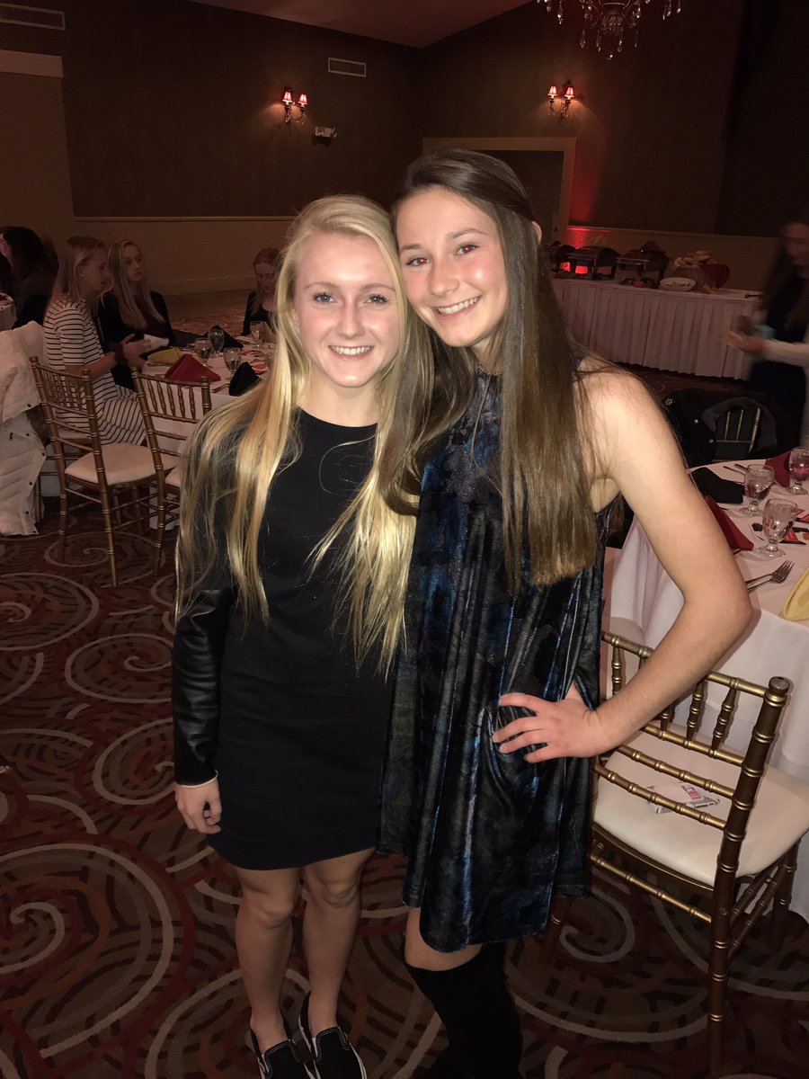 carlybaillis's tweet photo. Happy birthday mo @moking555 !!!Love ya so much and I will forever miss playing with u on the outside wing ❤️❤️thx for always being the sweetest person ever 🎉🎉🎉 https://t.co/mNSGLmu3JH
