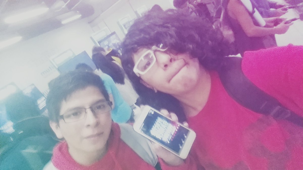LeckNiel's tweet photo. @PlayReactor @ReactorGamer
#RGF2017 Últimos de mi vida digital en el evento del gran @Lars_Dan https://t.co/FCRoitDGeQ
