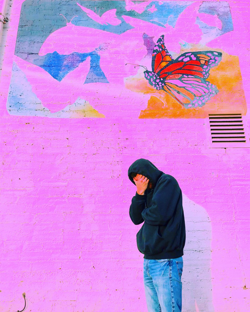 828party's tweet image. Party Is Not Kidding 🦋🎈
01/01/18