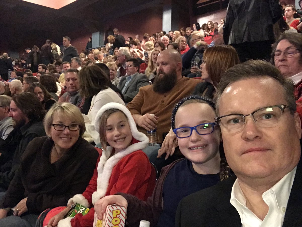 INDoug's tweet photo. Straight No Chaser in Indy - A Holiday Tradition! #chasershots https://t.co/p1qnbLHBia