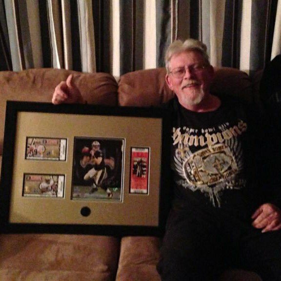 St8cee's tweet photo. Last time I was in #NOLA was w my Dad, a rabid @saints fan! Sadly he passed away this year. Can't wait to take his memory with me to the dome tomorrow! โ๏ธ๐คโ๏ธ
#GoSaints #beatthejets #thisoneisforyoudad https://t.co/gzqghTZaSO