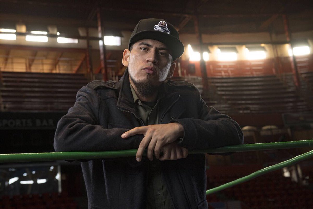redbullbatalla's tweet photo. Icono del #HipHop mexicano, el señor @SerkoFu está de cumpleaños. Escucha un adelanto de su nuevo disco https://t.co/mr2bPDpibO https://t.co/QZ9x7UO3Mh
