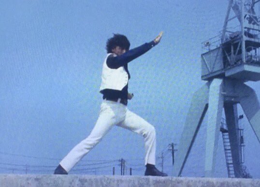 風見志郎の衣装といえばこの青シャツ、白ベストのイメージが強過ぎます