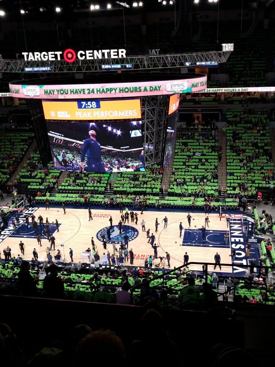 Holly50Mark's tweet photo. Let's Do do this T-wolves !! Green like money in bank !! #Wolves https://t.co/zHl62DgSMa