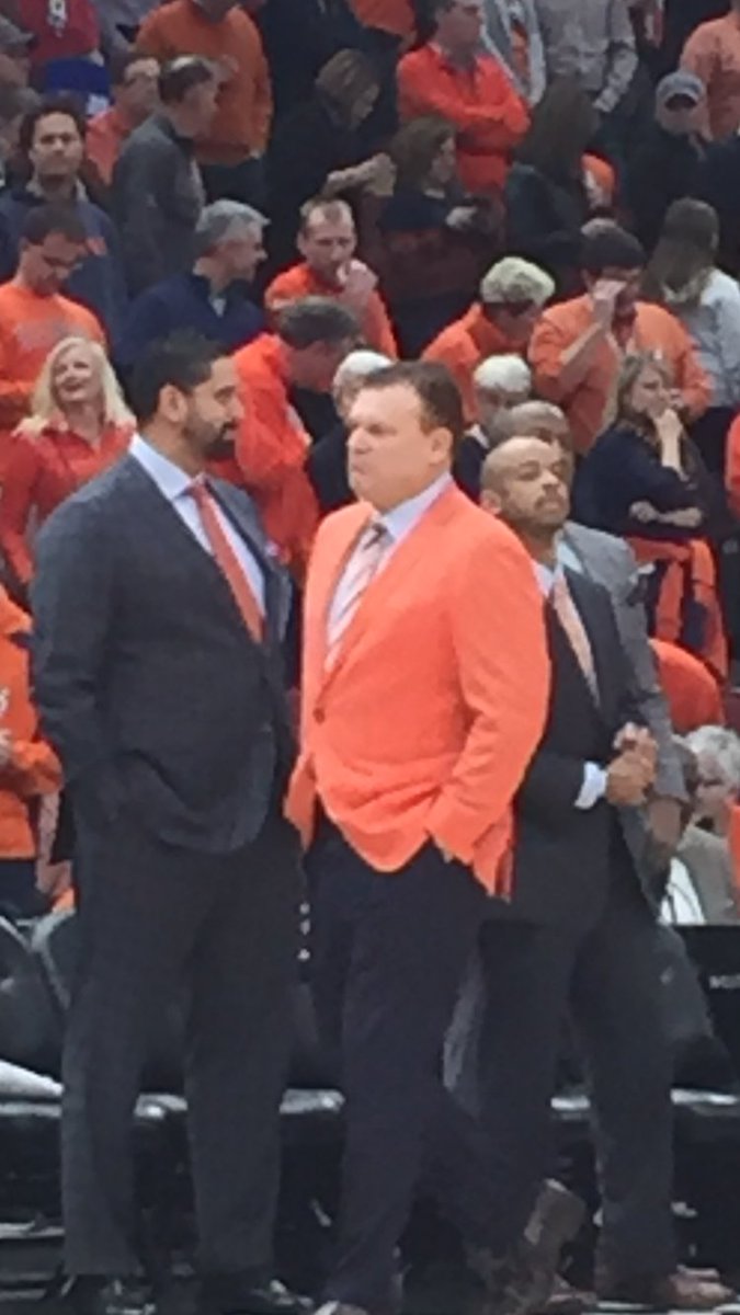 SRyanAthletic's tweet image. That's an #OrangeJacket