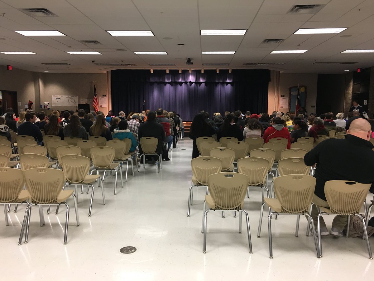 AP_ReedElem's tweet image. The seats are filling up and we’re ready for another amazing performance!  #peterpanjr