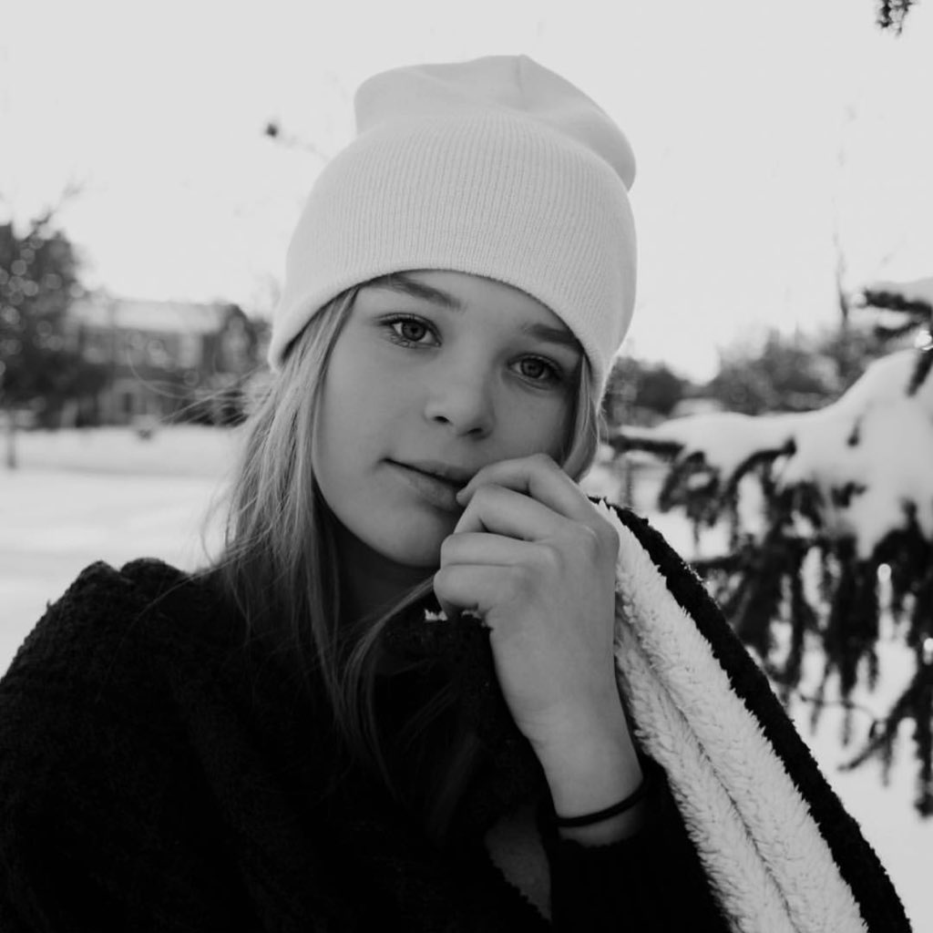 kellyvatamaniuc's tweet image. #NewProfilePic  @simoestey