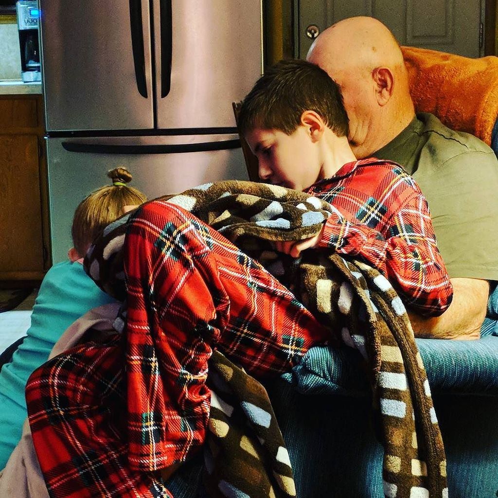 flerger's tweet photo. #papaproblems #heneedsabiggerlap #orsmallergrandchildren https://t.co/jcyTzHxscn https://t.co/7lqICbmxKp