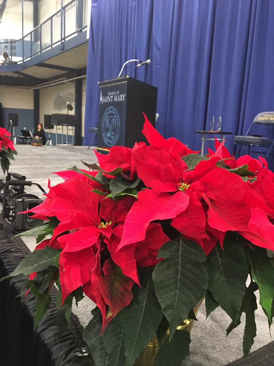 CSM_Omaha's tweet photo. Stage is set. #CSMGraduation https://t.co/UXX4iBLuJg