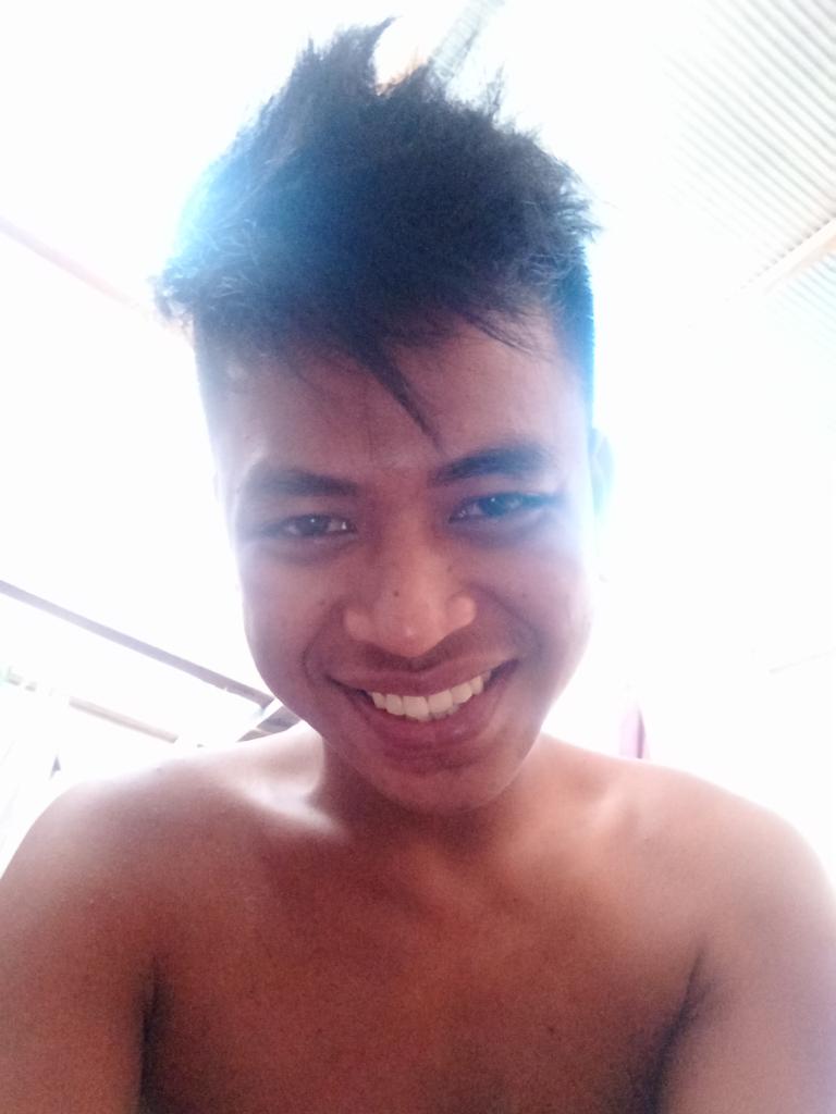 EkiPrtma's tweet photo. Tersenyum Agar Bahagia https://t.co/N6UPQEi9bT